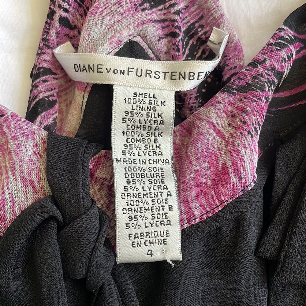 GORGEOUS Silk halter designers top - Picture 2 of 7
